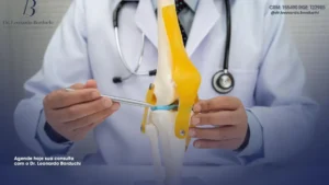 Abordagem médica para dores articulares profundas e persistentes