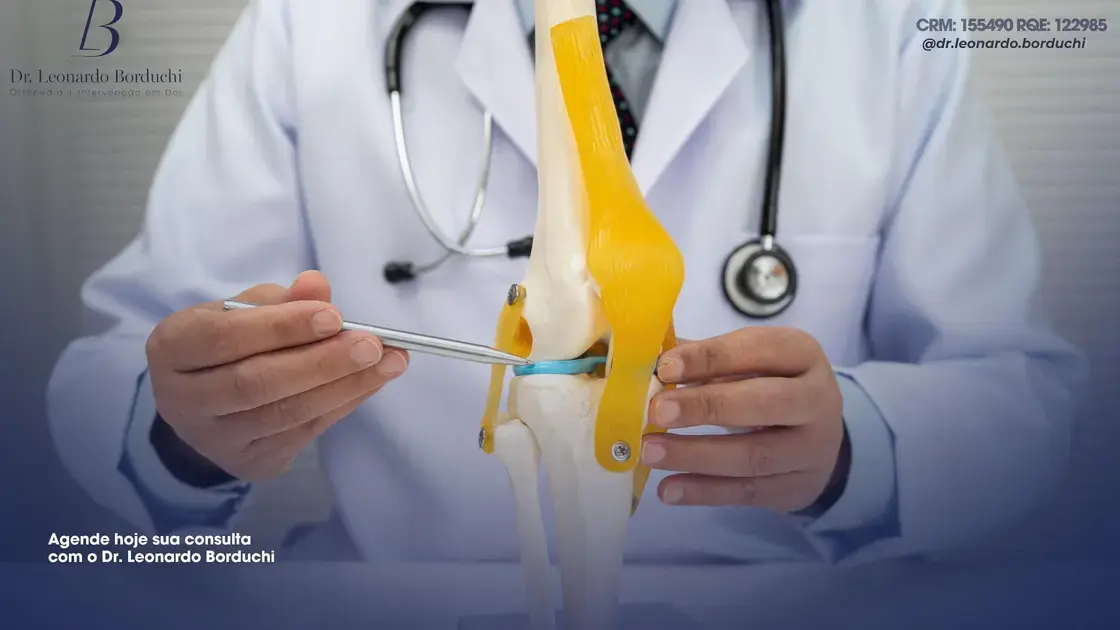 Abordagem médica para dores articulares profundas e persistentes